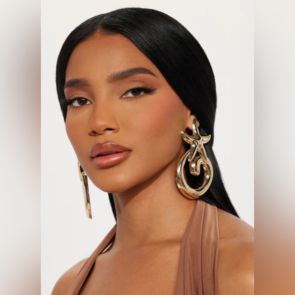 Fashion Nova Jewelry - Gold Starfish Hoop Earrings